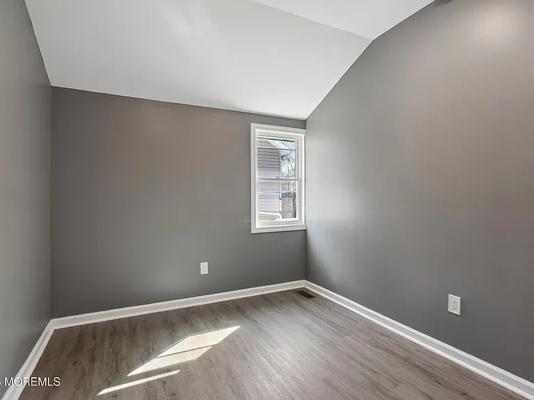 209 Hilltop Blvd — Photo 6