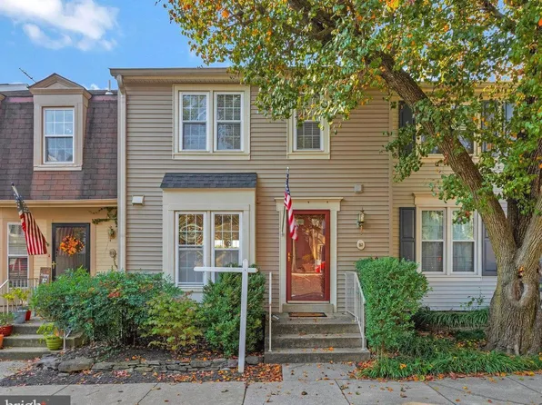 83 Fendall Ave, Alexandria, VA 22304