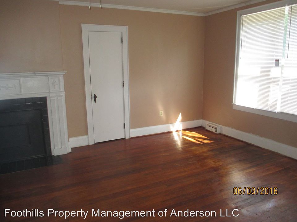 2nd image of 115A Virginia Cir
