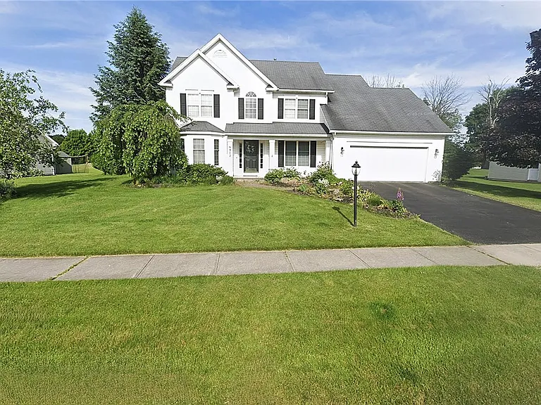 6872 Chestnut Hl — Photo 1