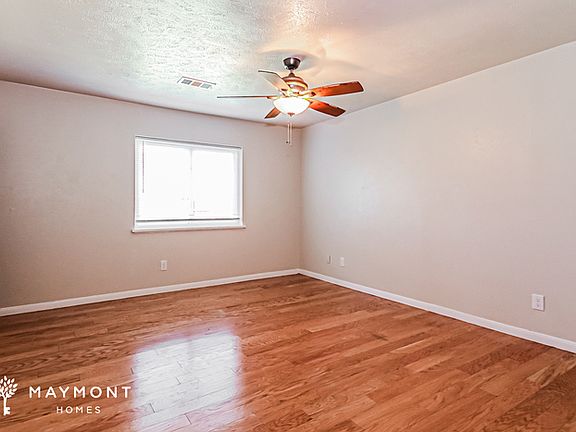 5th image of 719 Wandering Way Dr