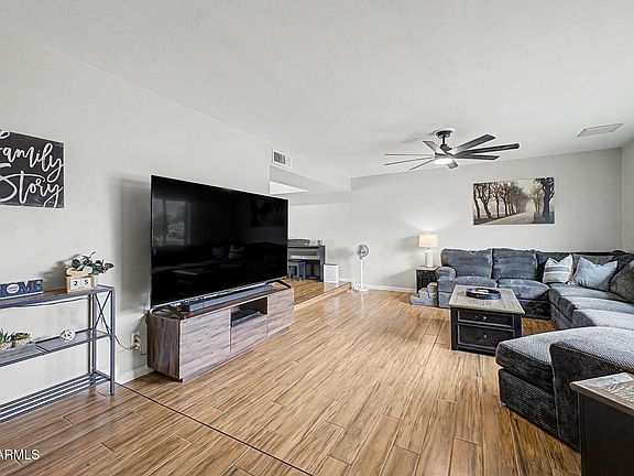3rd image of 638 W PASEO Way