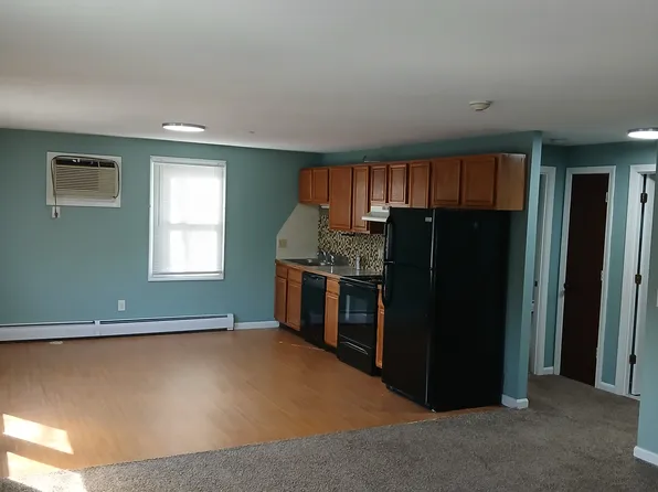 145 Woonasquatucket Ave APT 5, North Providence, RI 02911
