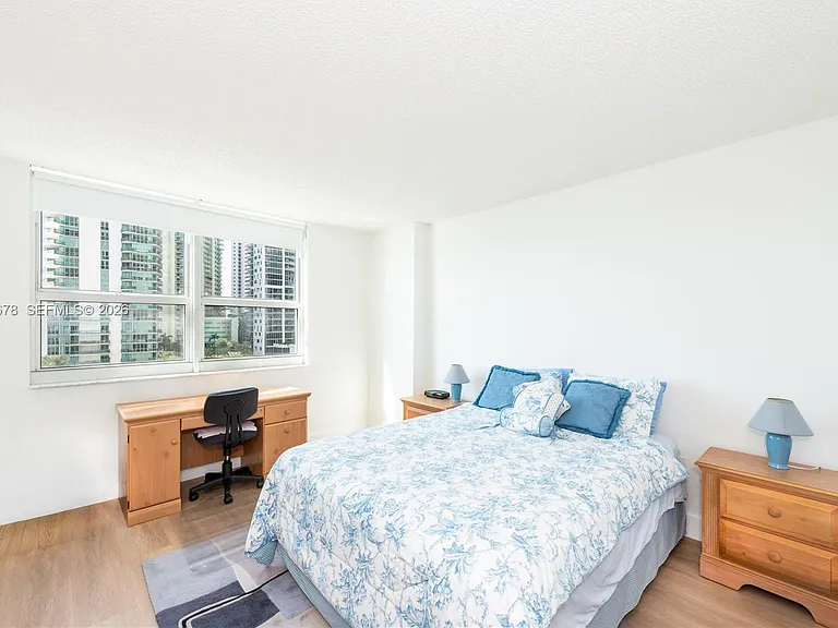 1155 Brickell Bay Dr #609 — Photo 9