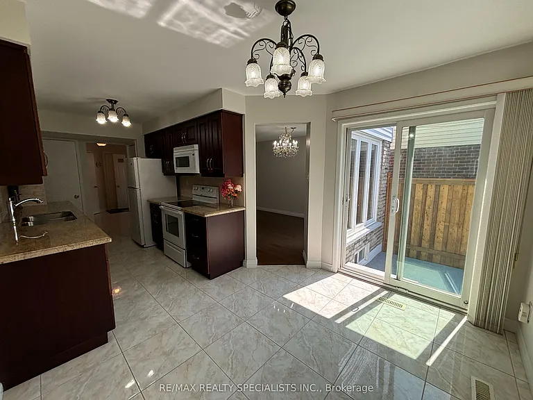 4334 Lee Dr — Photo 7