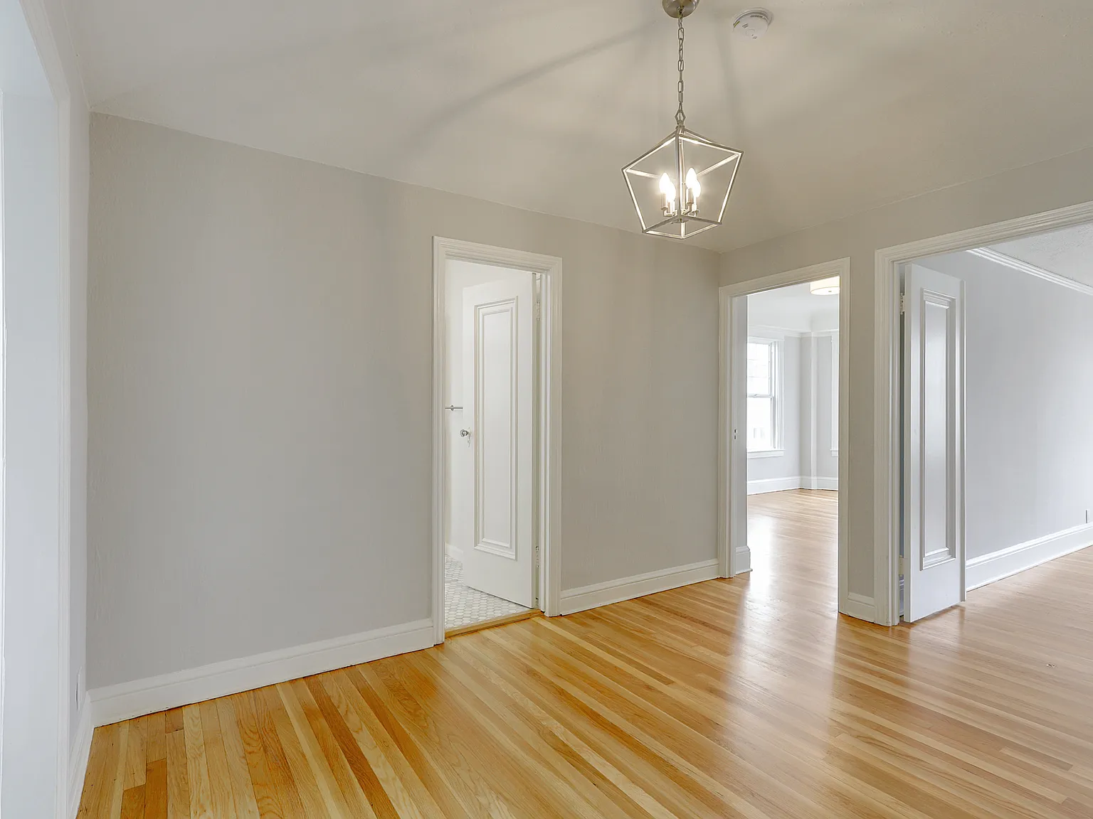 1 bed, $5,895 — Photo 4
