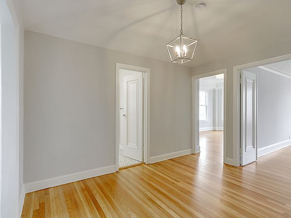 4th image of 2969 Jackson St
