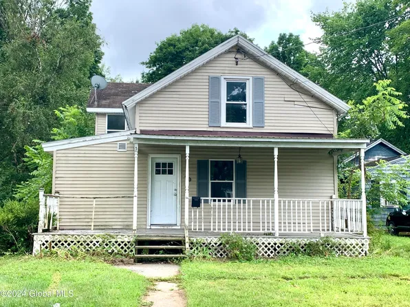 40 First Street, Glens Falls, NY 12801