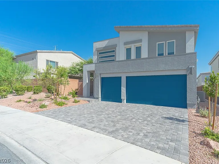 6846 W Ford Ave — Photo 3