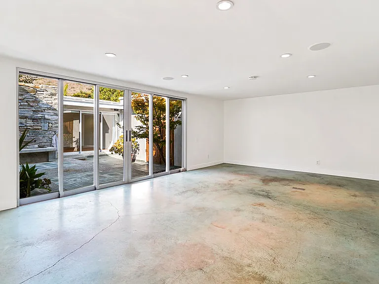 30725 Manzano Dr — Photo 43