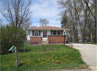 404 Ferndale Dr, Round Lake Beach, IL