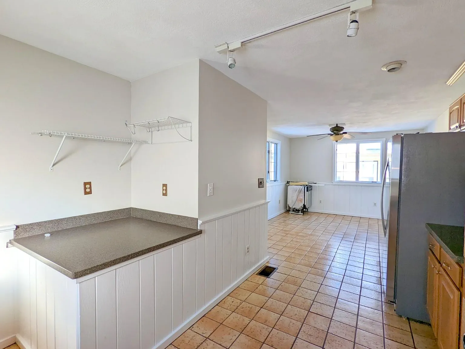 101 Electric Ave — Photo 4