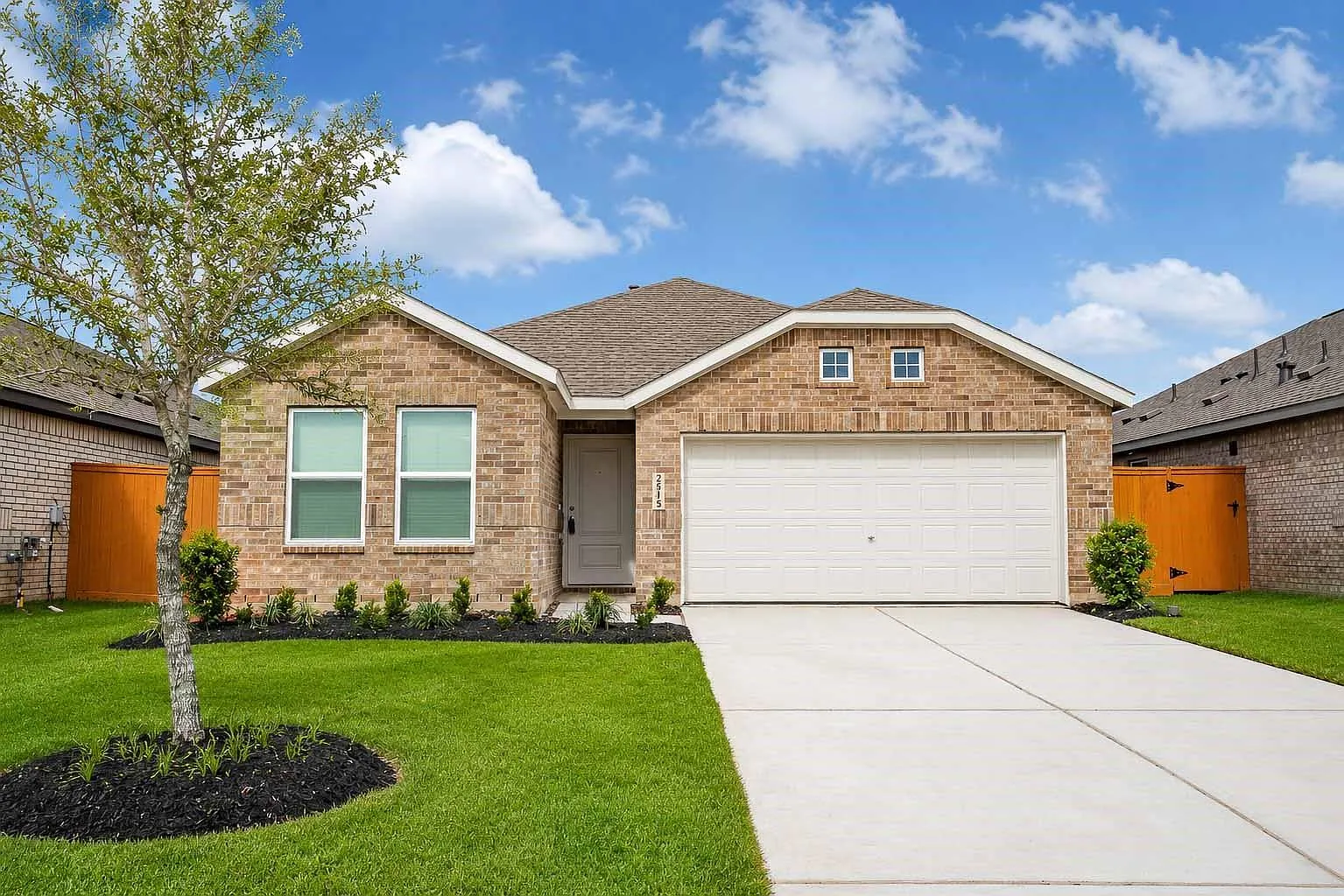 4 bed, 2.0 bath, 1863 sqft, $2,250 — Photo 1