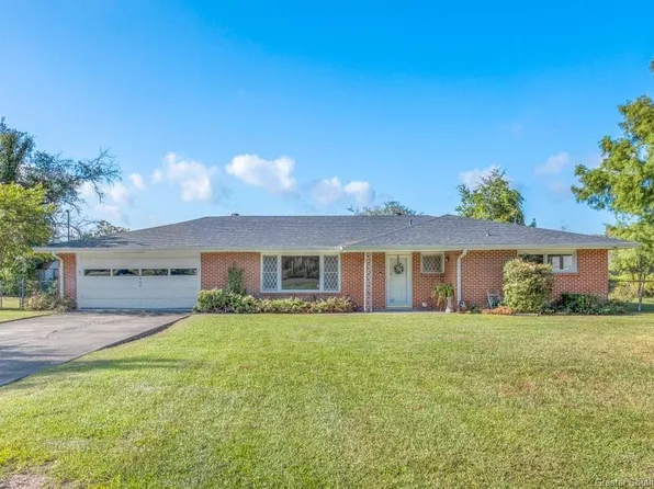2925 Hudson Dr, Westlake, LA 70669
