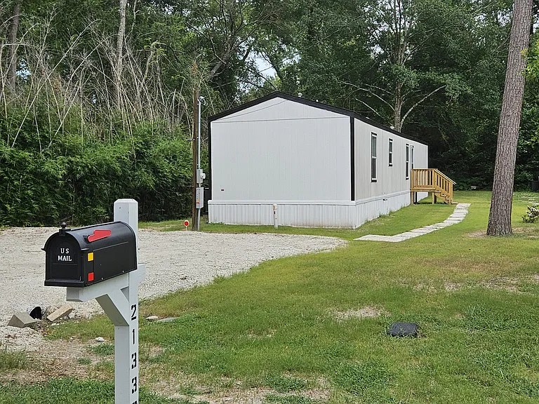 Front view of property.