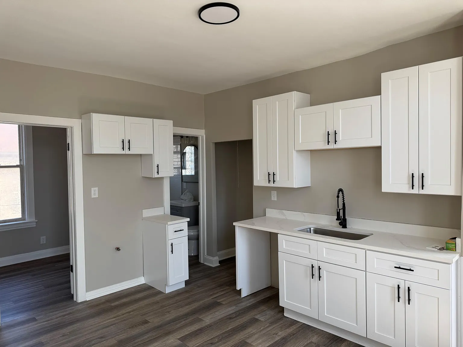 2 bed, 995 sqft, $1,650 — Photo 4