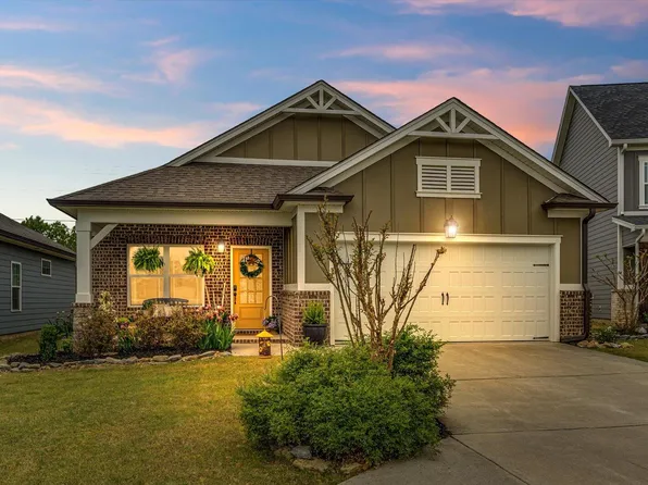 8543 Red Deer Ln, Ooltewah, TN 37363