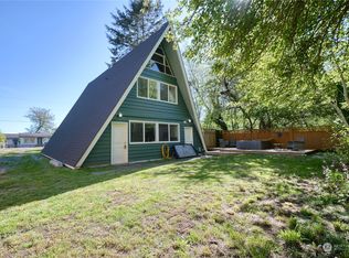 1392 Peltier Dr, Point Roberts, WA 98281