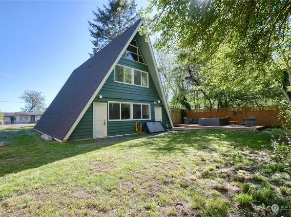 1392 Peltier Drive, Point Roberts, WA 98281