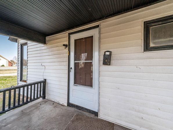 wichita-kansas-77355597 picture