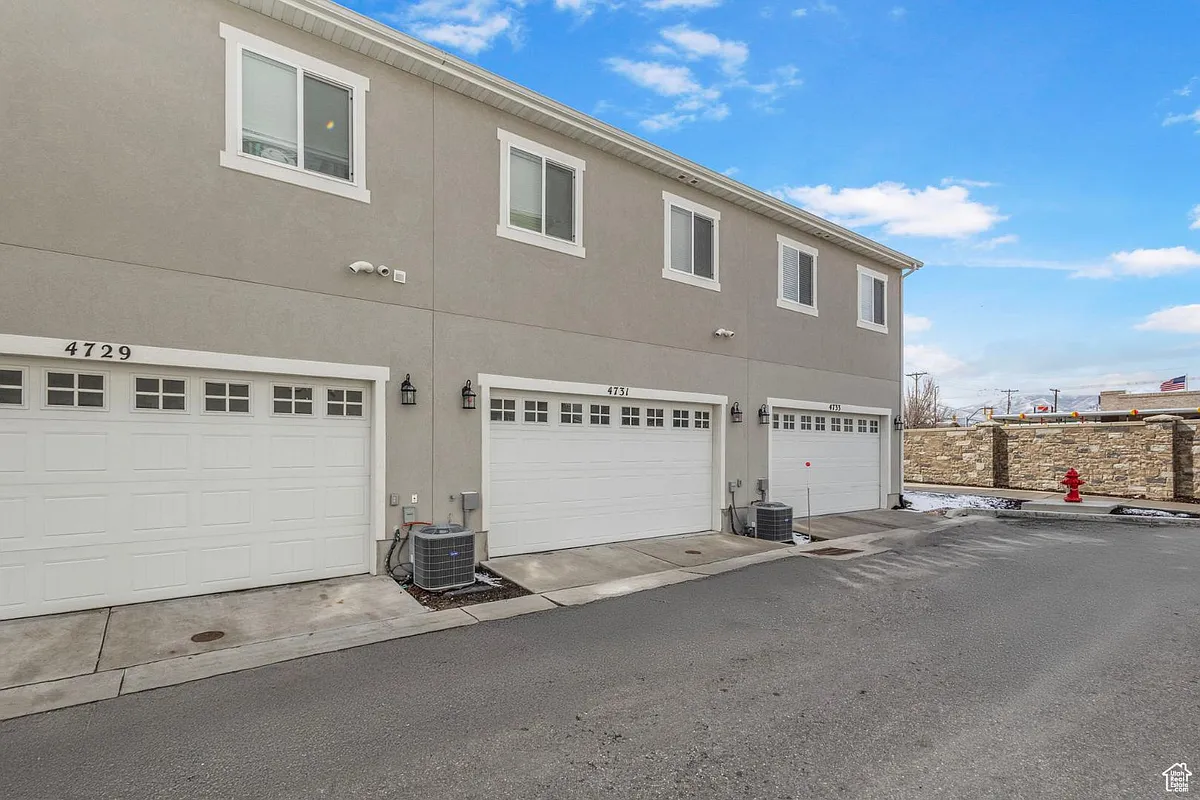 Unit Photo - 4731 W Talavera Way #T-38