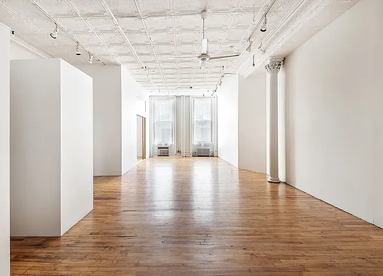 Rented by Warburg | media 7