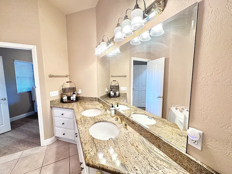 3916 Beaver Hollow Rd #B — Photo 23