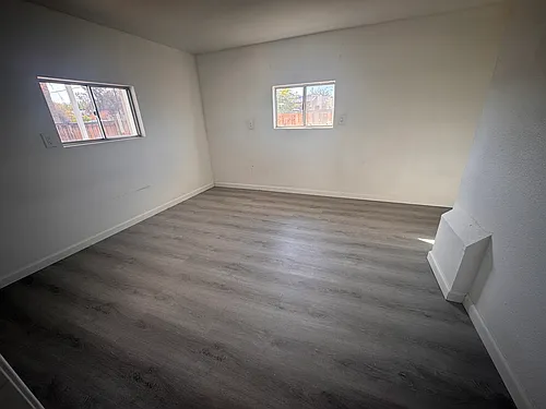 300 Rosemont St Photo 1