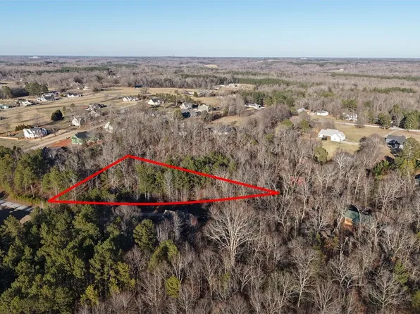 305 Monticello Ct, Gray Court, SC 29645