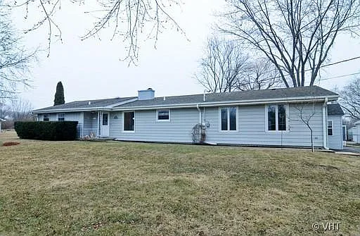 4 bed, 2.5 bath, 2050 sqft, $3,500 — Photo 1