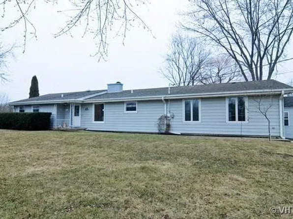 13145 W Taylor Ln, Wadsworth, IL 60083