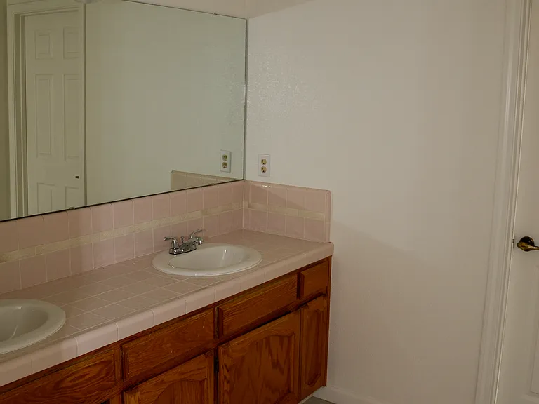 1800 Nora Dr — Photo 21