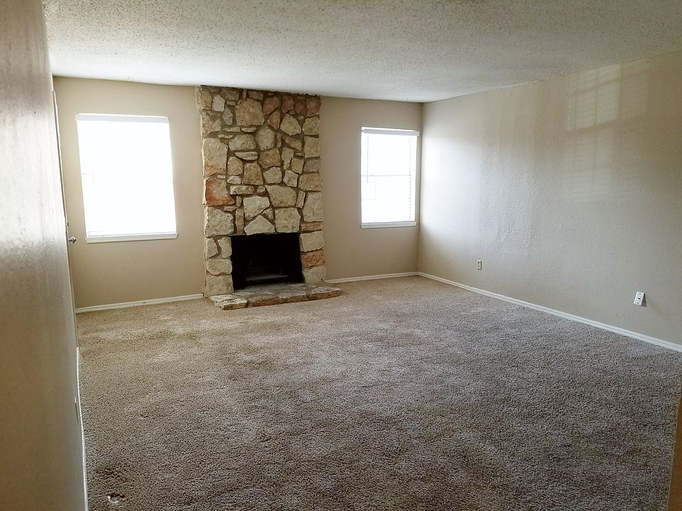 1st image of 2624 N Ann Arbor Ave APT 205