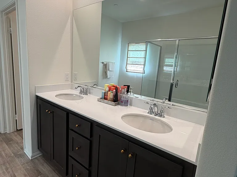 549 Hydrangea St — Photo 9