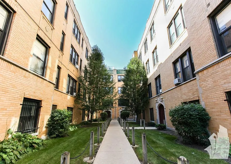 1795 N Kedzie Ave #1532-2F