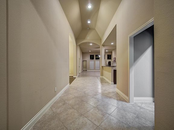 4th image of 5810 Emmit Creek Ln