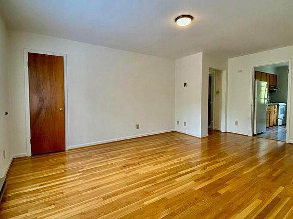 4th image of 808 N Buchanan Blvd #B