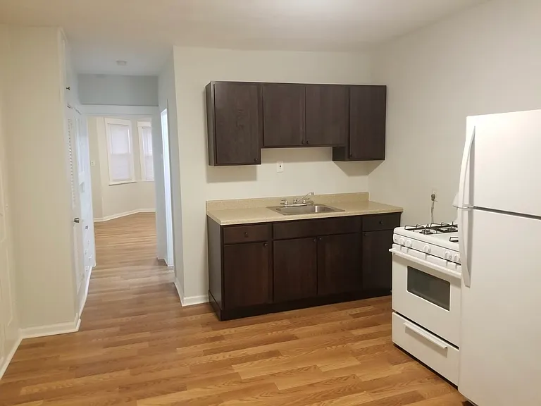 2026 N Kedvale Ave #G — Photo 2