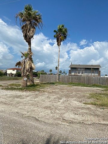 1st image of 822 Tropic Ln