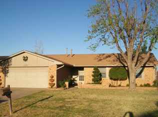 218 SW 76th St, Lawton, OK 73505