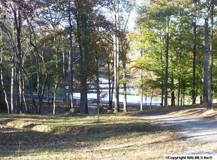 225 Natural Bridge Rd, Hartselle, AL 35640