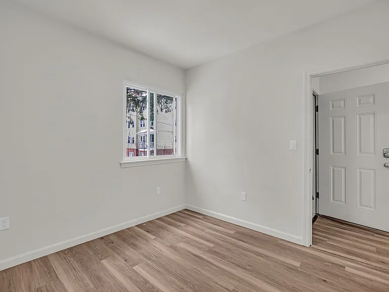 12 Alpine St #3 — Photo 25