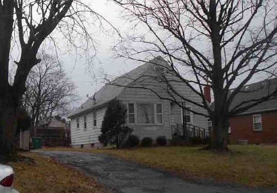 2nd image of 3137 Larue Dr