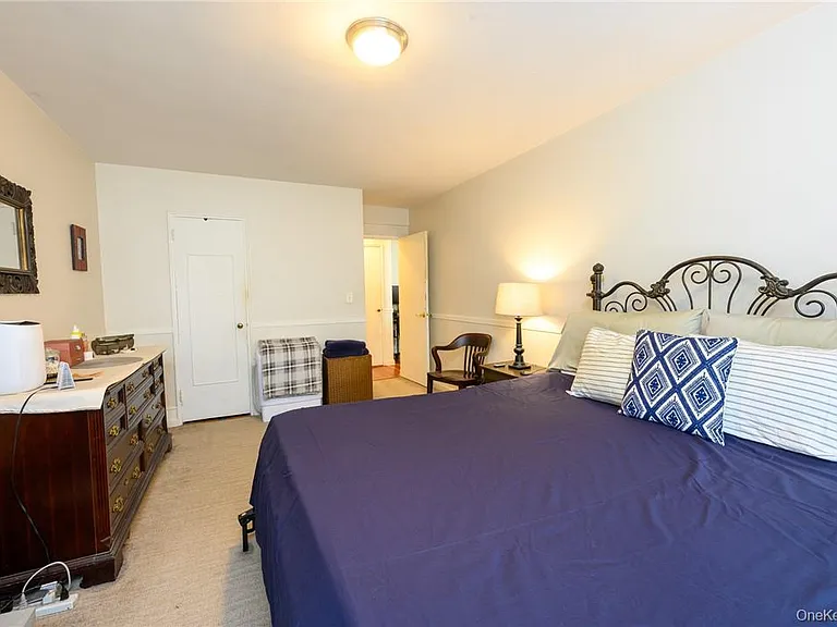 4 Sadore Ln #3J — Photo 16