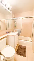 Rented by R New York