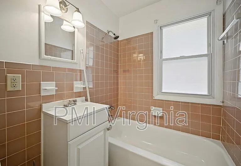 58 Radford St — Photo 10