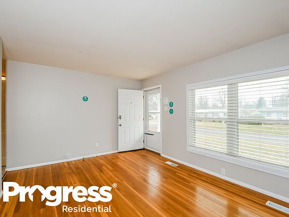 4th image of 1505 Aspen Dr