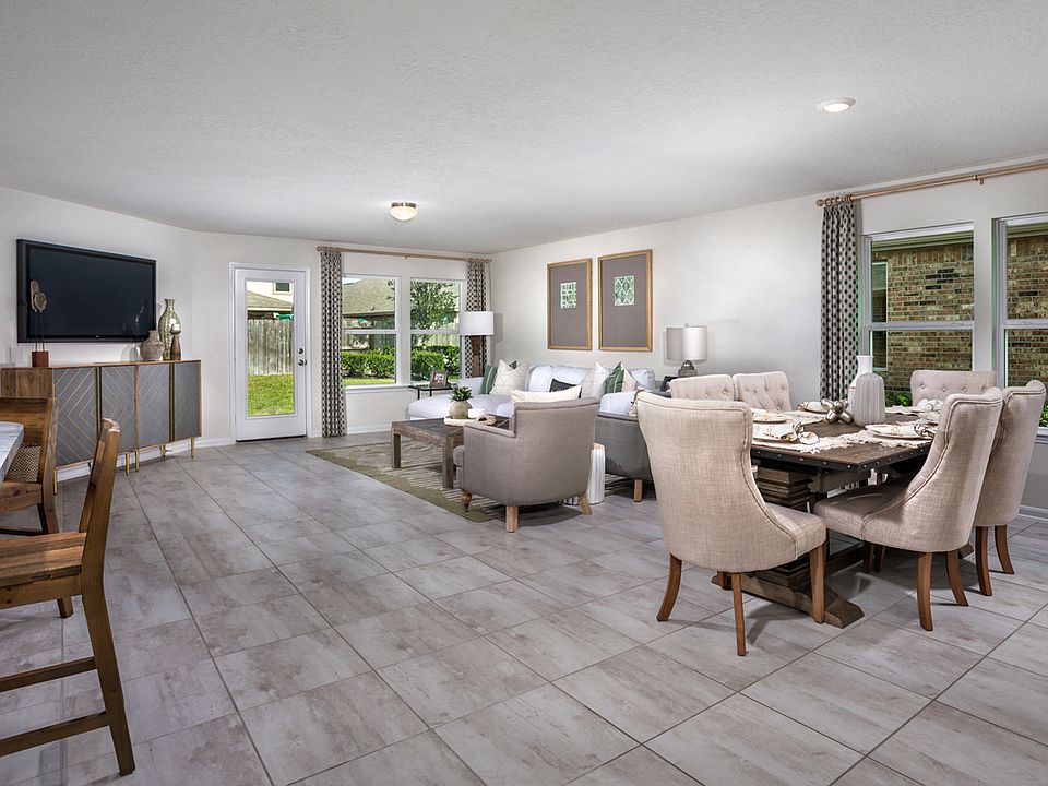 2nd image of 15639 Highland Acre Dr