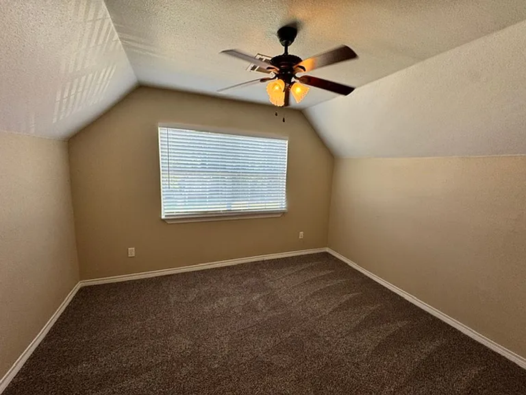 826 W Kansas Ave — Photo 7