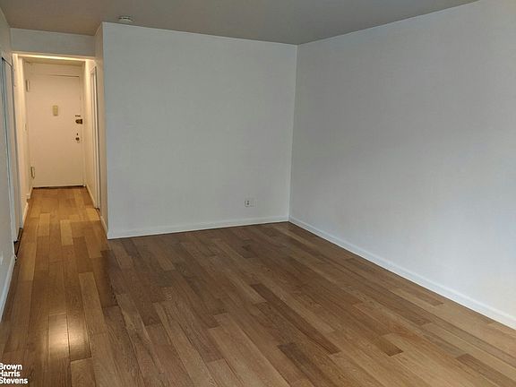 3rd image of 245 E 35th St APT 6J